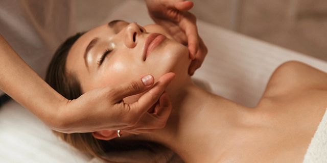 Couple Massage & Facial at Athena Beauty Spa (4)